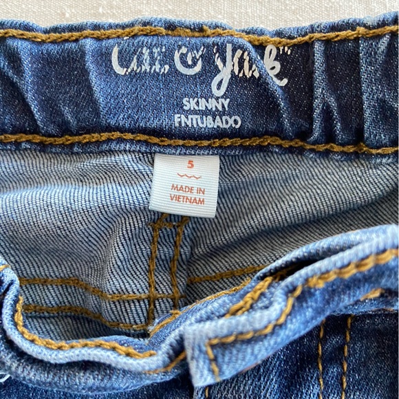 Cat & Jack and The Children’s Place Bundle of 5 Pairs of Size 5 and 5T Jeans - Picture 8 of 16